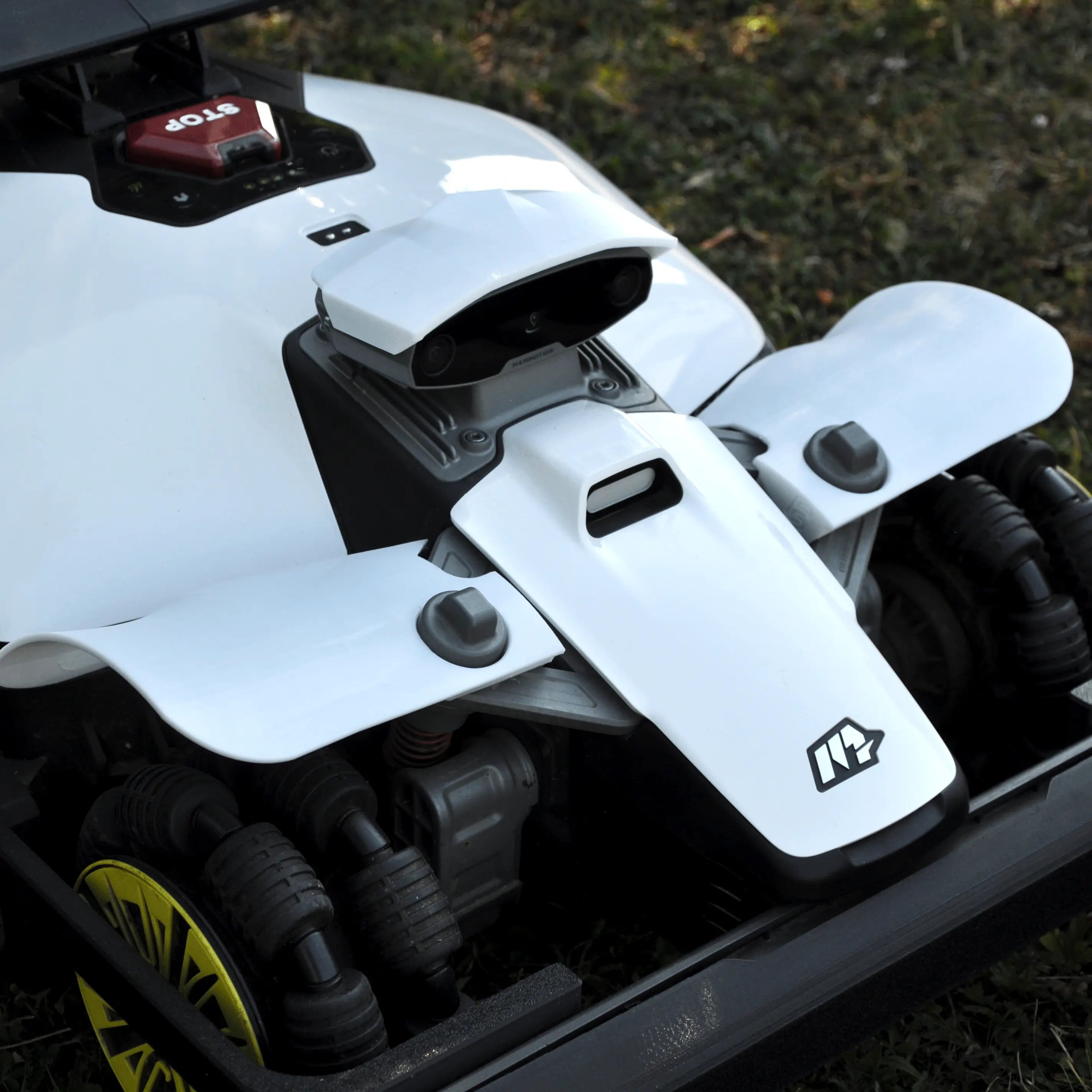 Mammotion Luba Mini AWD – Vordere Schutzkotflügel (V2) - Exact Designs