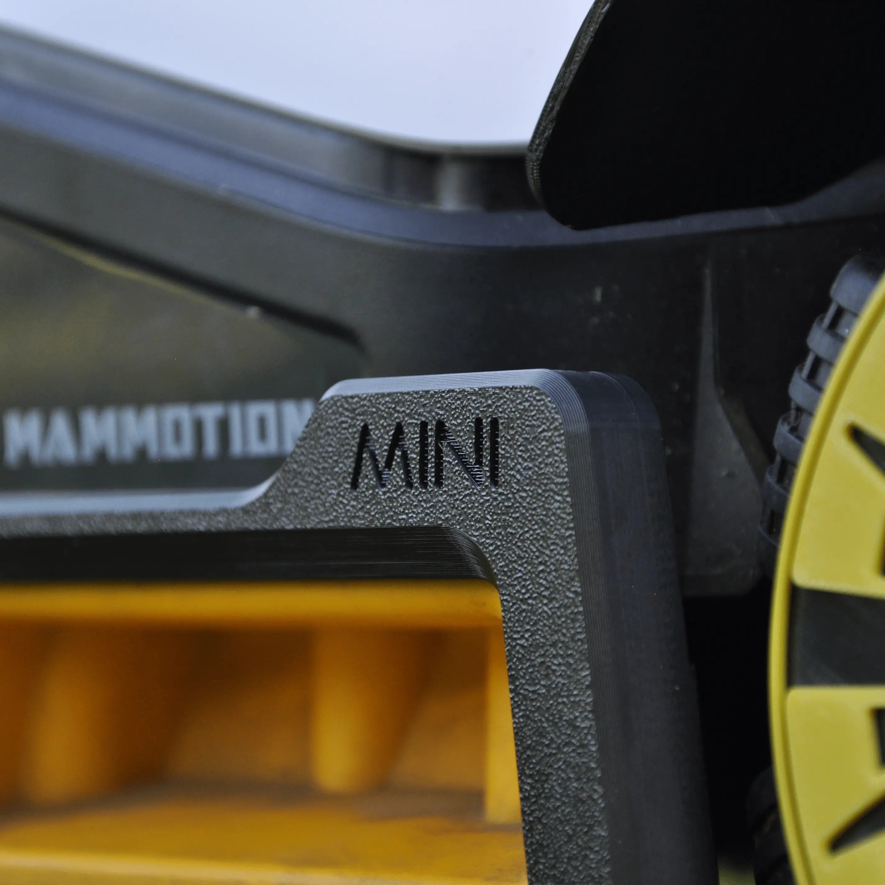 Mammotion Luba Mini – Seitenschutz Basic - Exact Designs