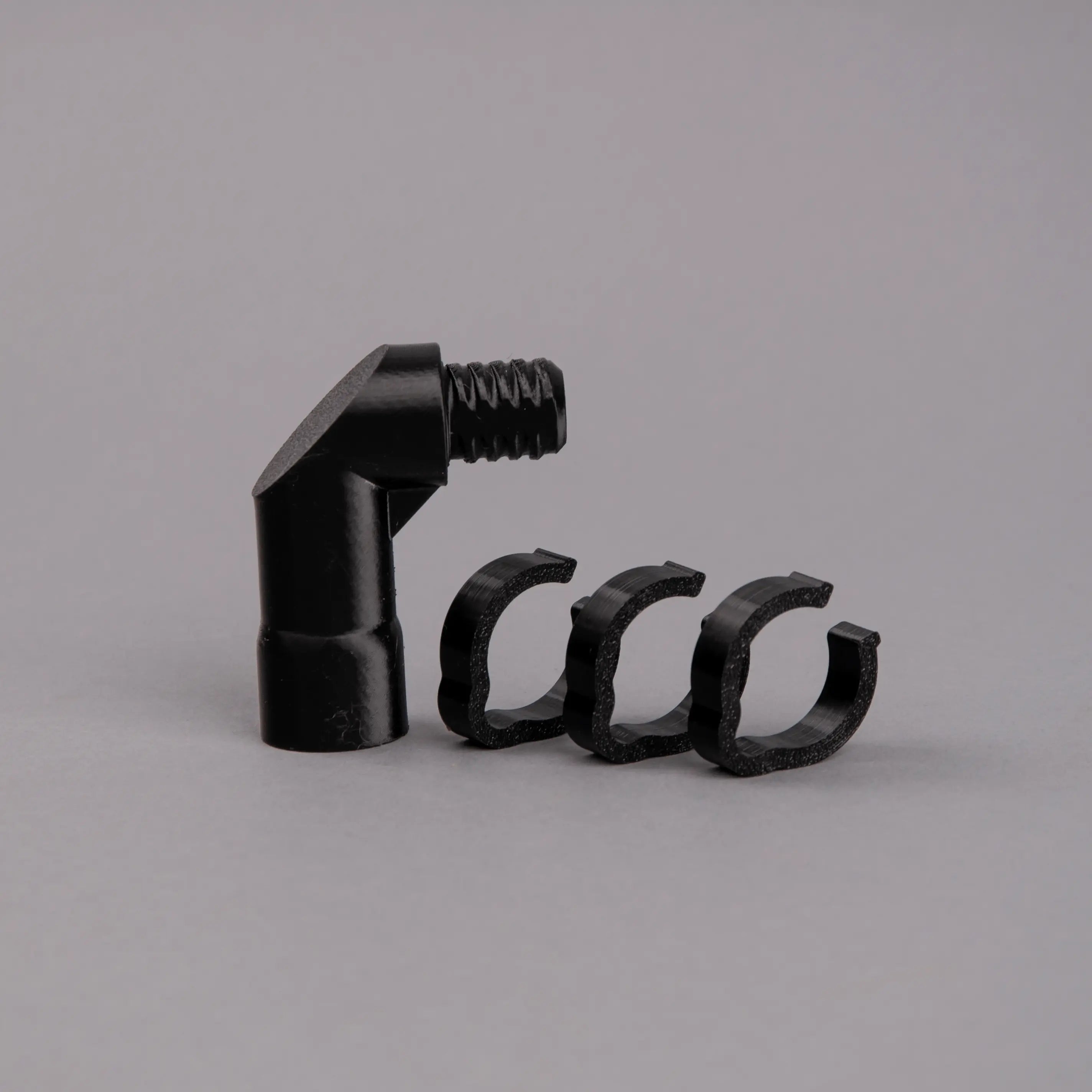 Mammotion Luba Mini & Yuka Mini – RTK - Antennenhalter Adapter (90° - Winkel) - Exact Designs